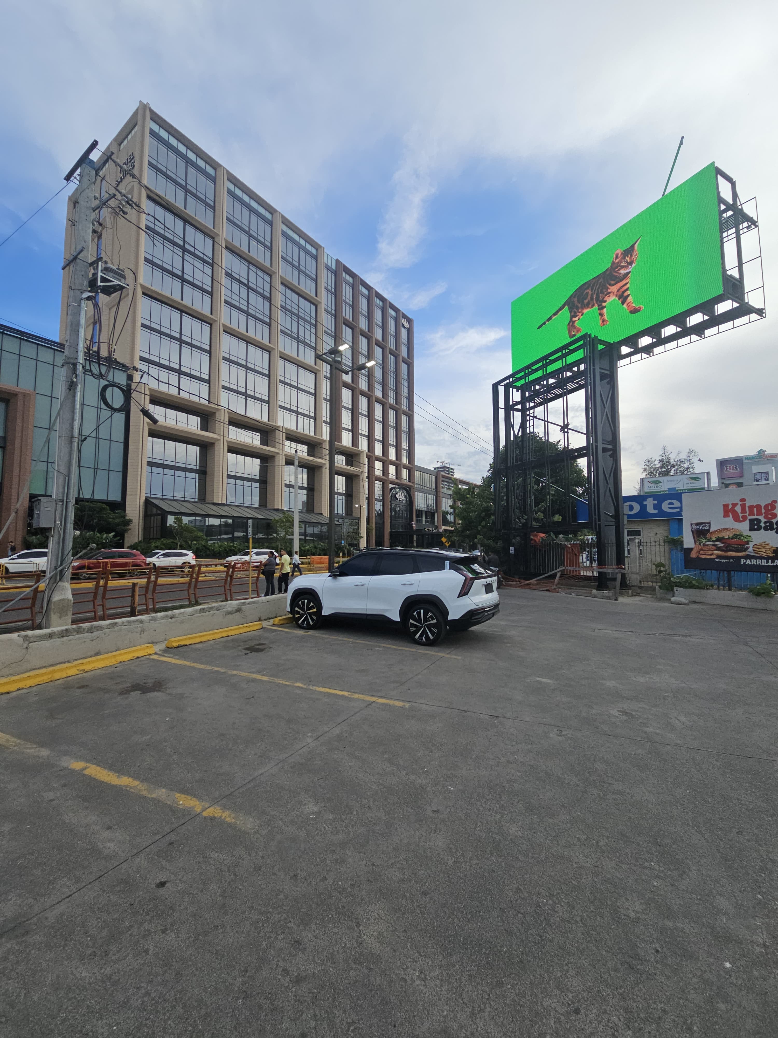 Pantalla Digital Santiago (Frente a Ágora Mall)